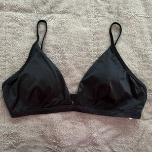 Abercrombie & Fitch Black Wireless Triangle Bralette